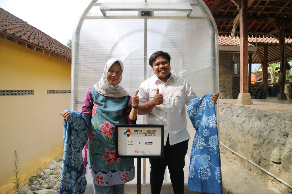 Matador Lectro meraih Juara 1 Startup4Industry melalui inovasi Solar Drydome untuk mendukung transformasi hijau industri kreatif Indonesia.